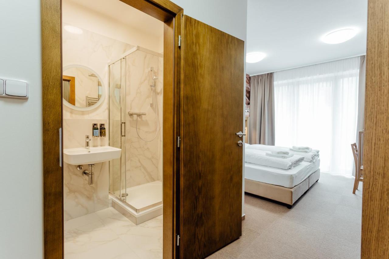 Apartmany Humno Valča Exteriör bild